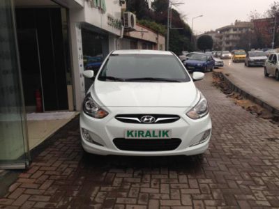 YENI HYUNDAI ACCENT BLUE  DVD NAVIGASYONLU 1.6 CRDI 128 HP